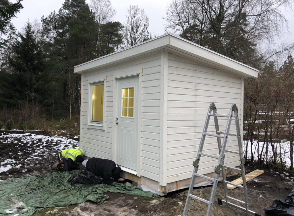 Nybyggt förråd på Nordåsvägen i Floda